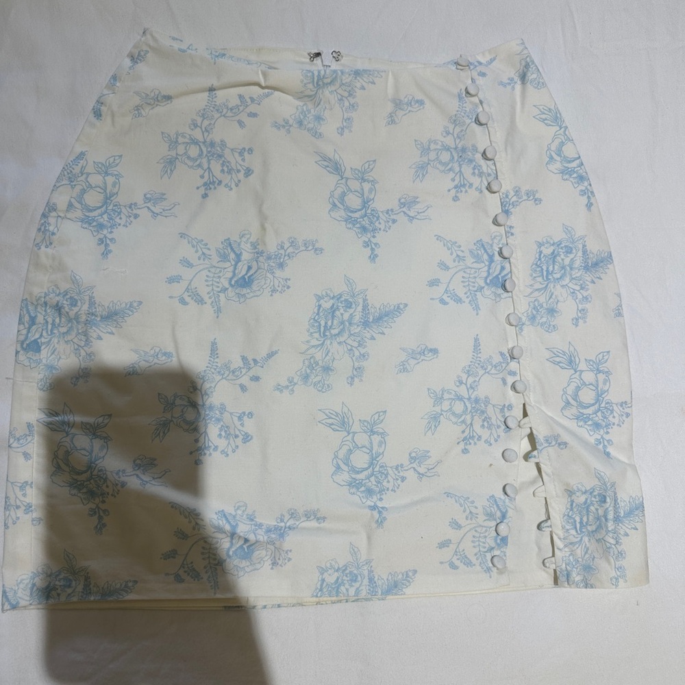 size US 4 skirt